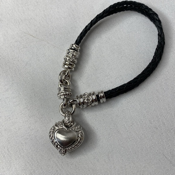 Judith Ripka braided leather cord heart bracelet, sterling silver - Picture 4 of 5